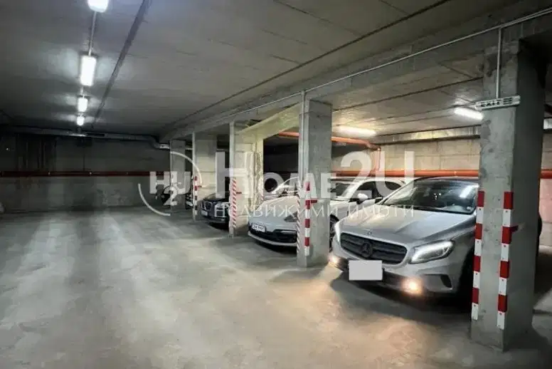 Garage/Parking in Sofiya, Krystova Vada