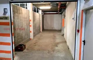 Гараж/Паркомясто в София, Кръстова вада