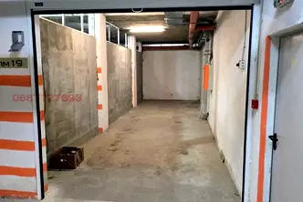 Гараж/Паркомясто в София, Кръстова вада