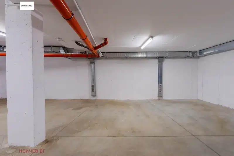 Garage/Parking in Sofiya, Krystova Vada