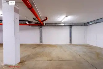 Гараж/Паркомясто в София, Кръстова вада