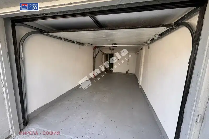 Гараж/Паркомясто в София, Лозенец