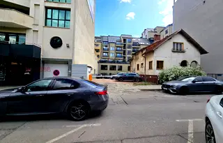 Гараж/Паркомясто в София, Лозенец