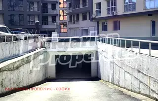 Гараж/Паркомясто в София, Полигона