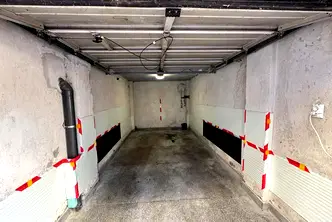 Гараж/Паркомясто в София, Редута