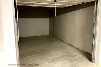 Гараж/Паркомясто в София, Редута