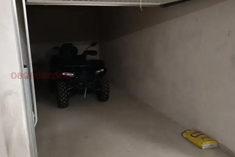 Garage/Parking in Sofiya, Studentski Grad