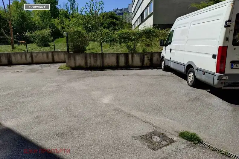 Garage/Parking in Sofiya, Studentski Grad
