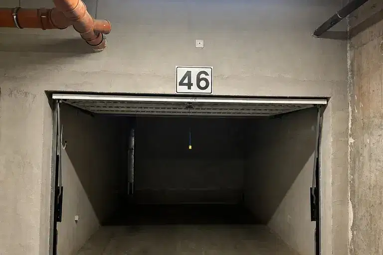 Garage/Parking in Sofiya, Studentski Grad