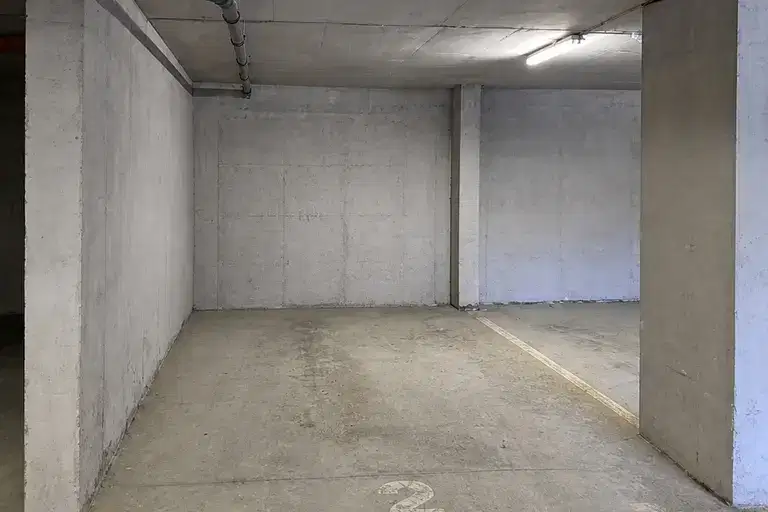 Garage/Parking in Sofiya, Studentski Grad