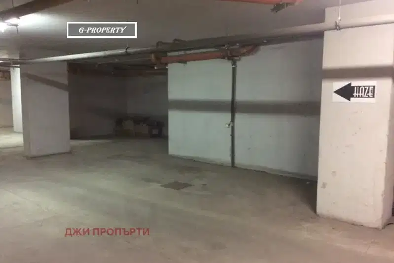 Garage/Parking in Sofiya, Studentski Grad
