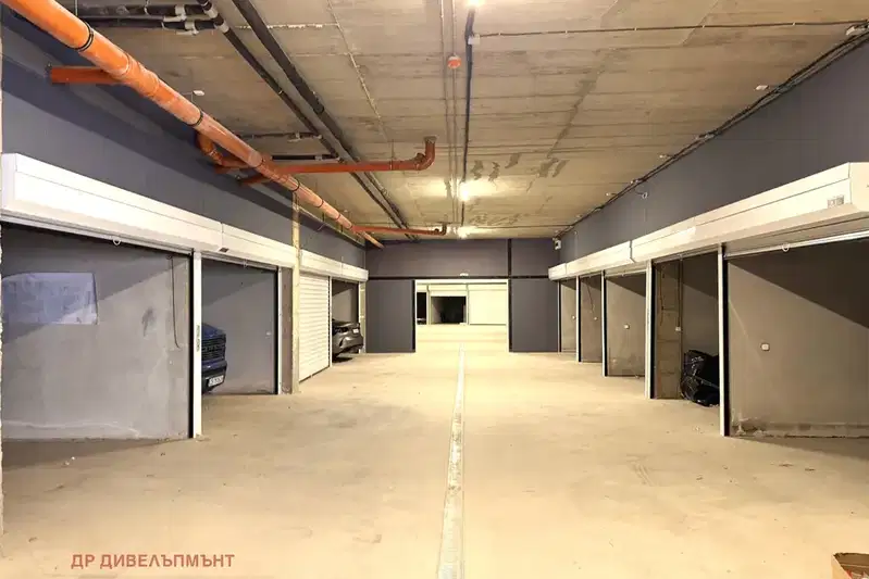 Garage/Parking in Sofiya, Studentski Grad