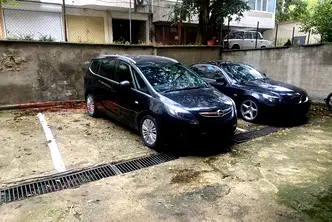 Гараж/Паркомясто във Варна, Бизнес хотел