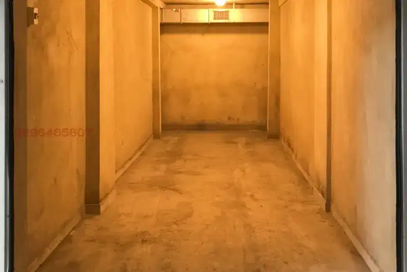Garage/Parking in Varna, Chaika