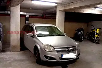 Гараж/Паркомясто във Варна, Левски 1