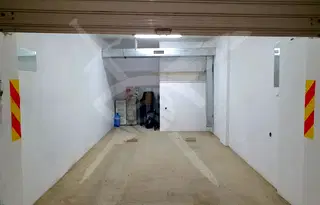 Гараж/Паркомясто във Варна, Левски 1