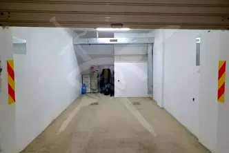 Гараж/Паркомясто във Варна, Левски 1