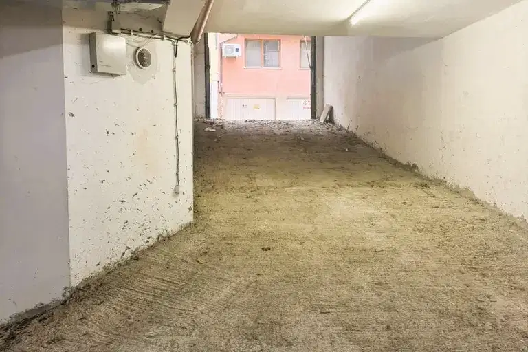 Garage/Parking in Varna, Lyatno Kino Trakiya