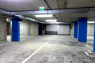 Гараж/Паркомясто във Варна, Победа