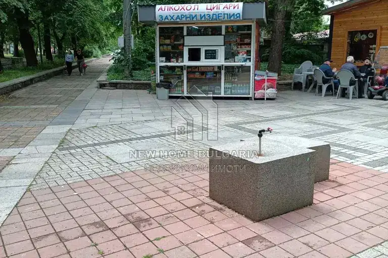 Магазин в София, Ботев