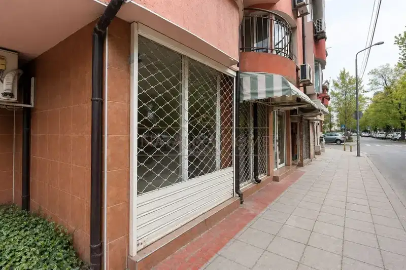 Shop in Burgas, Vyzrajdane