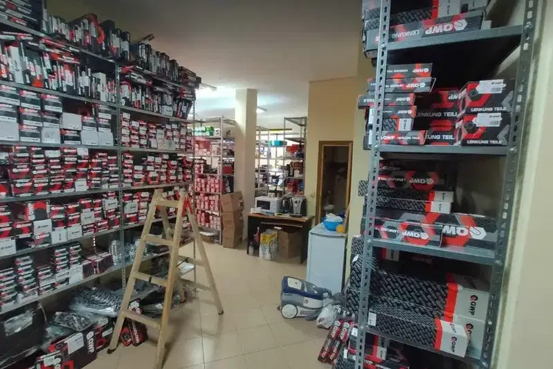 Магазин в Бургас, Възраждане