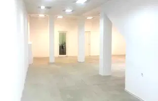Магазин в Монтана, Широк център