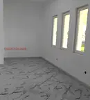 Магазин в Перник, Изток