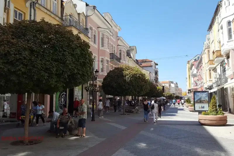 Shop in Plovdiv, Centyr