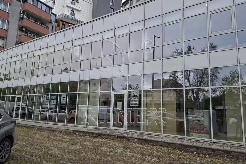 Shop in Plovdiv, Centyr