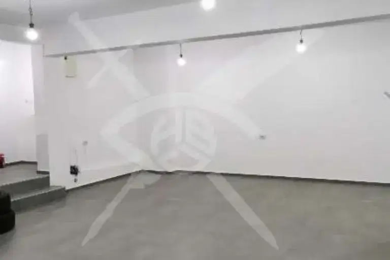 Магазин в Пловдив, Център