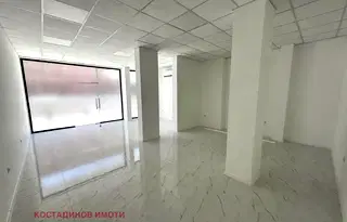 Магазин в Пловдив, Център