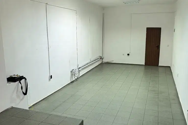 Shop in Plovdiv, Mladejki Hylm