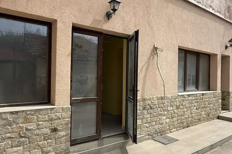 Магазин във Враца, с. Зверино