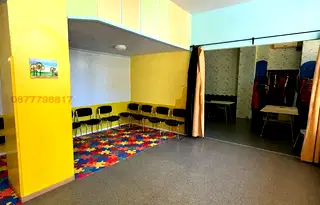 Магазин в Сливен, Република