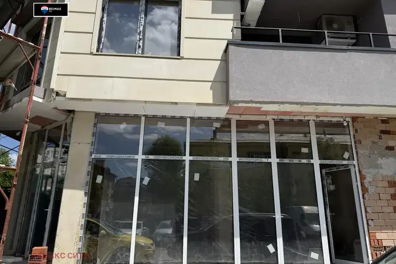Магазин в София, Банишора