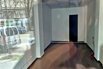 Магазин в София, Център