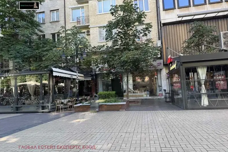 Shop in Sofiya, Centyr