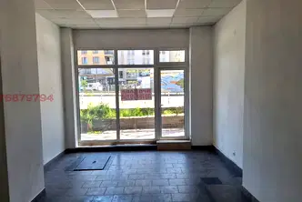 Магазин в София, Център