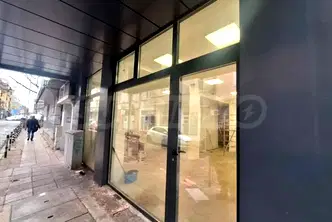 Магазин в София, Център
