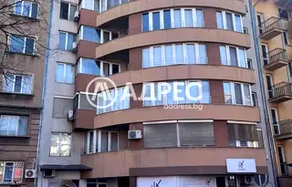 Магазин в София, Център