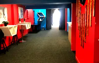 Магазин в София, Център