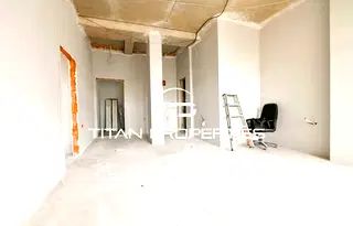Магазин в София, Център
