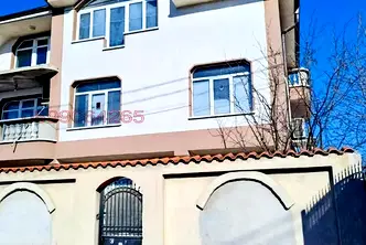 Магазин в София, Христо Ботев