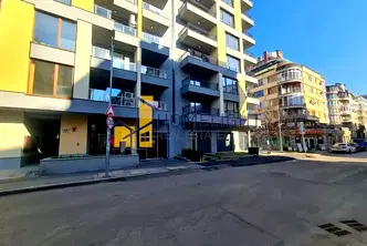Магазин в София, Манастирски ливади