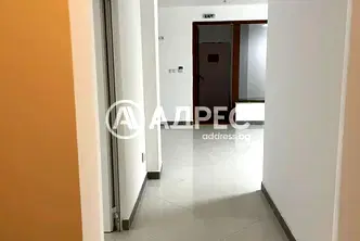 Магазин в София, Яворов
