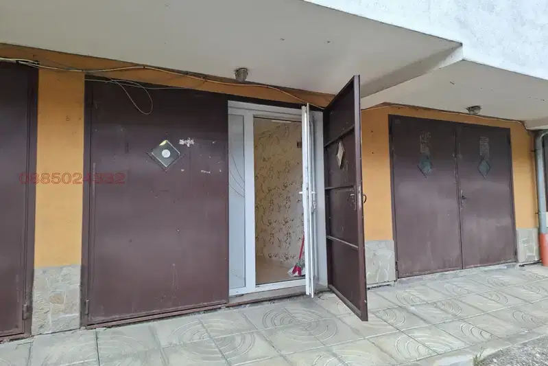 Shop in Oblast Lovech, Troyan