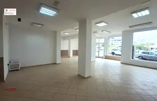 Магазин във Варна, Владислав Варненчик 1