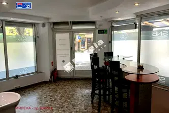 Магазин във Варна, Зимно кино Тракия