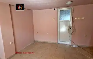 Магазин във Враца, Център